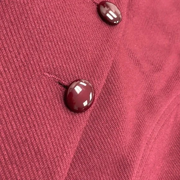 Elegant Coat with Side Pockets - Picture 12 of 15